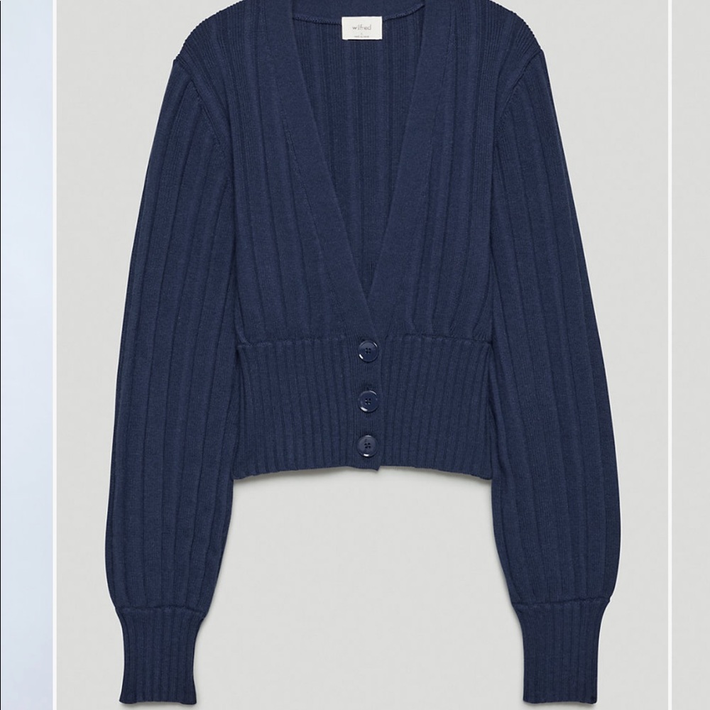 Wilfred Plunge Front Cardigan | Aritzia